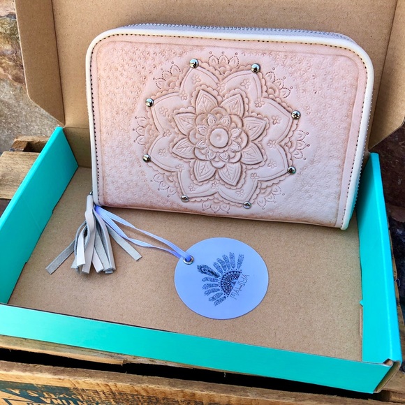✨MAHIYA BOHO-GYPSY LEATHER DRIFTER ZIPPER CLUTCH - Picture 3 of 8